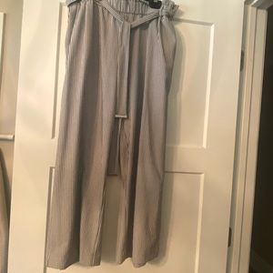 CALVIN KLEIN SIZE L CROPPED ELASTIC WAIST PANTS BLACK/WHITE